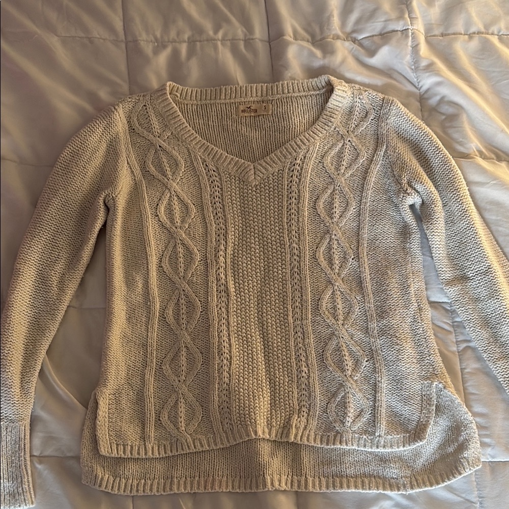 Hollister Beige Cable Knit Sweater